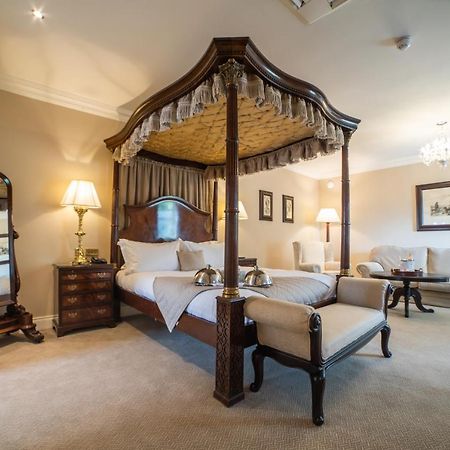 Finnstown Castle Hotel Лукан Екстер'єр фото