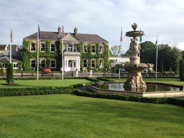 Finnstown Castle Hotel Лукан Екстер'єр фото