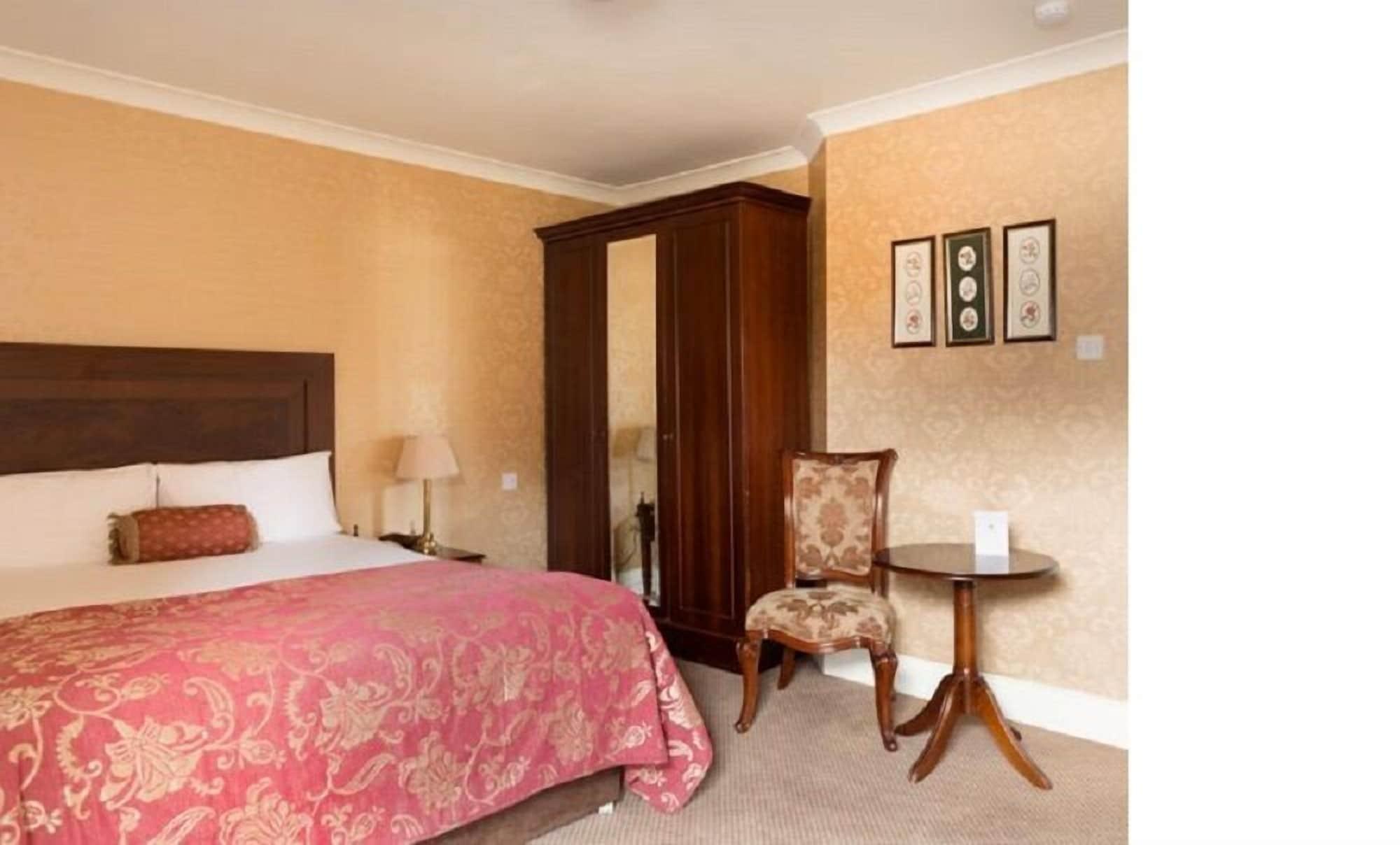 Finnstown Castle Hotel Лукан Екстер'єр фото