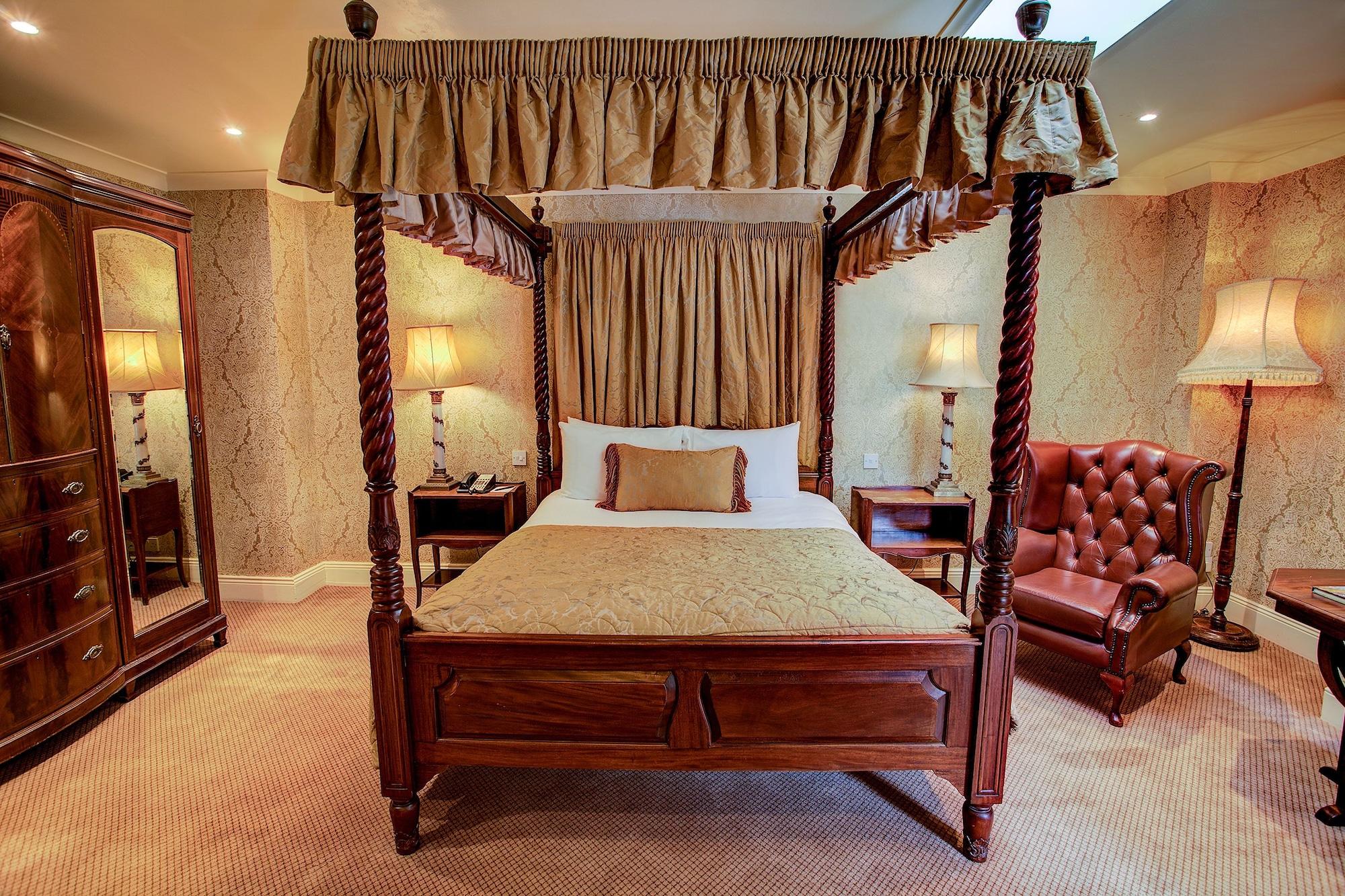 Finnstown Castle Hotel Лукан Екстер'єр фото