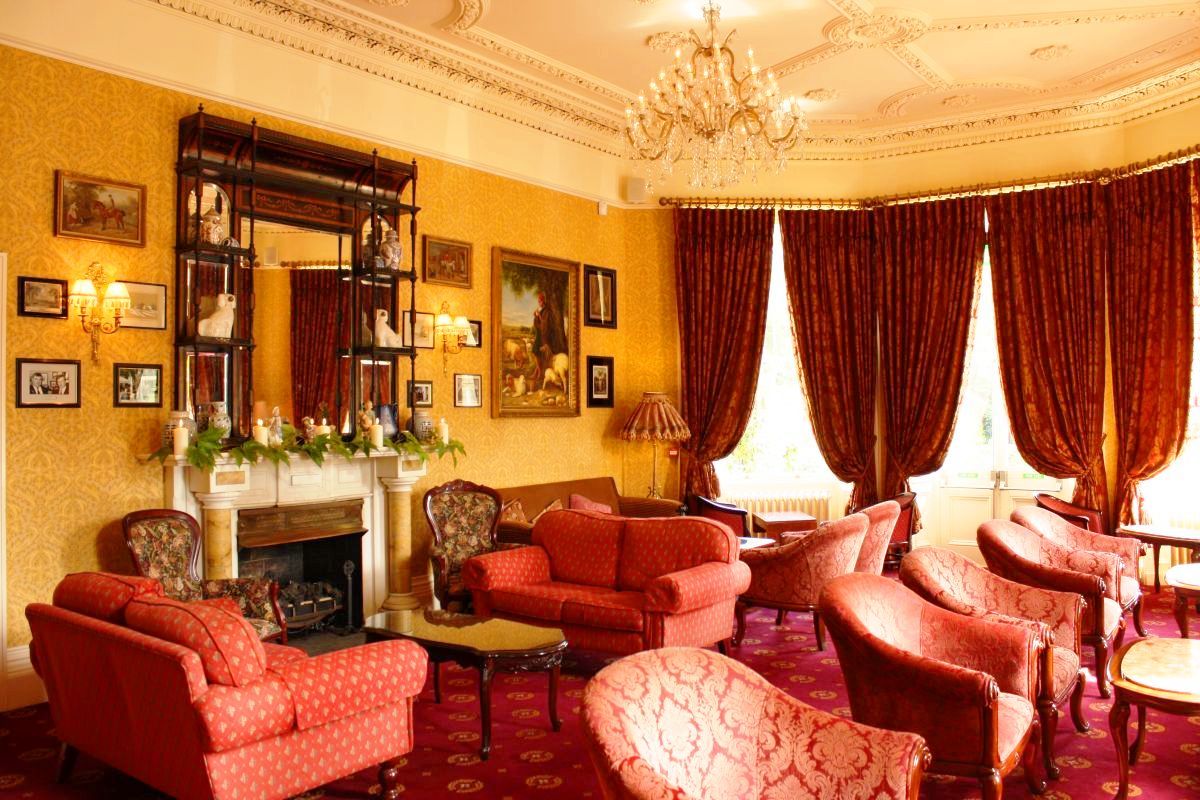 Finnstown Castle Hotel Лукан Екстер'єр фото